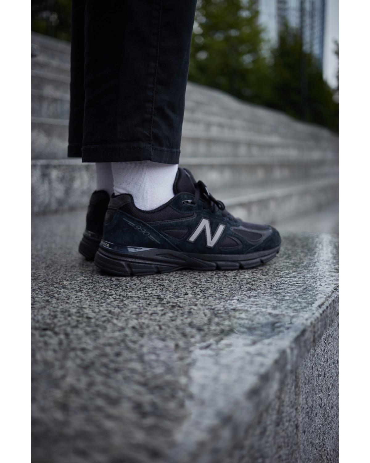 New Balance 990v4