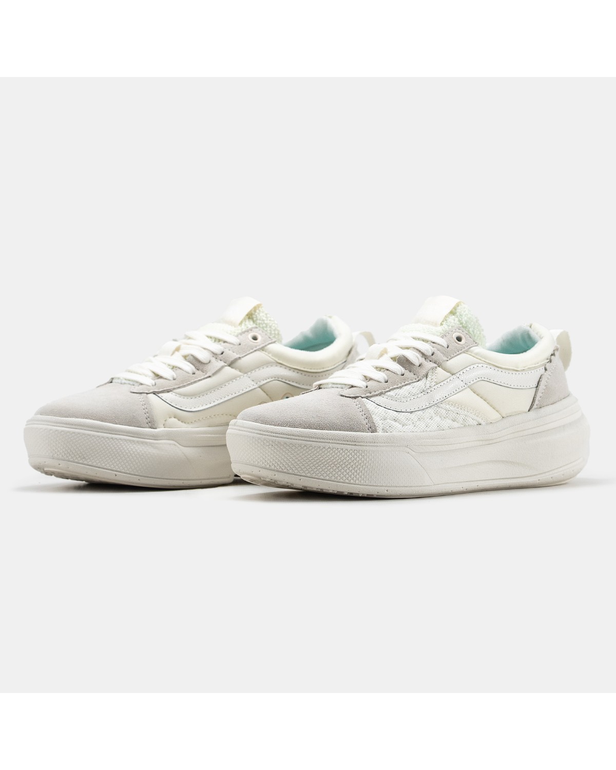 Vans Old Skool Overt Plus CC