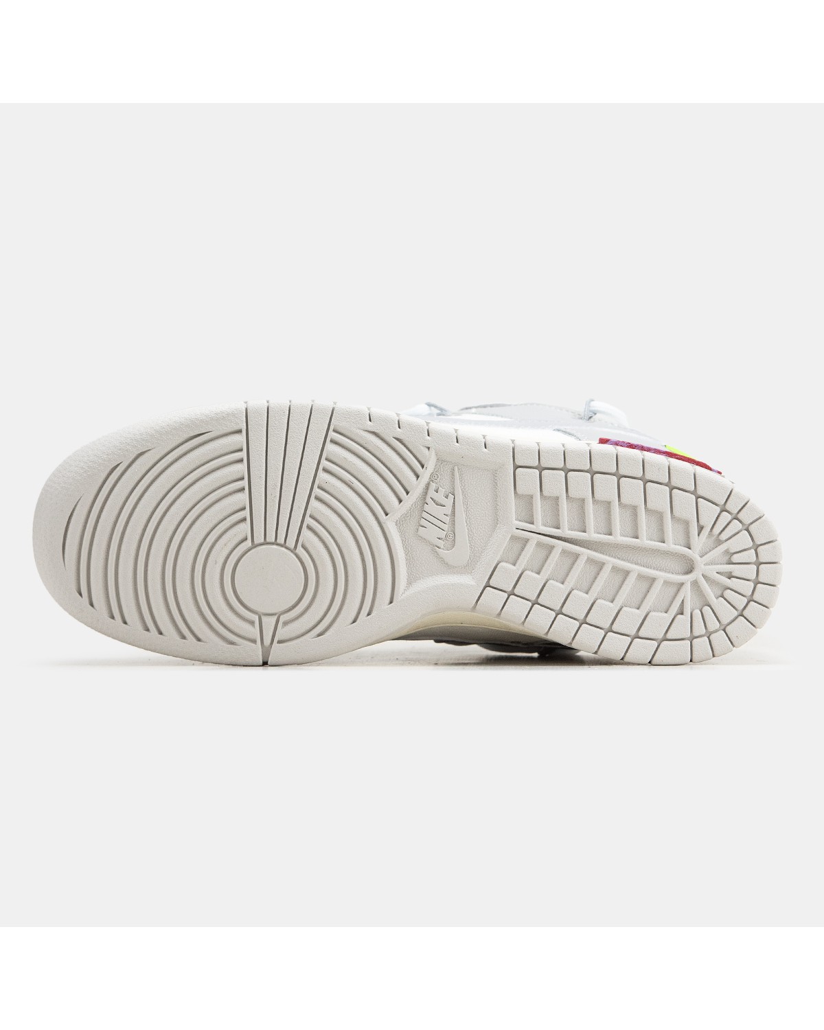 Nike SB Dunk Low x Off-White