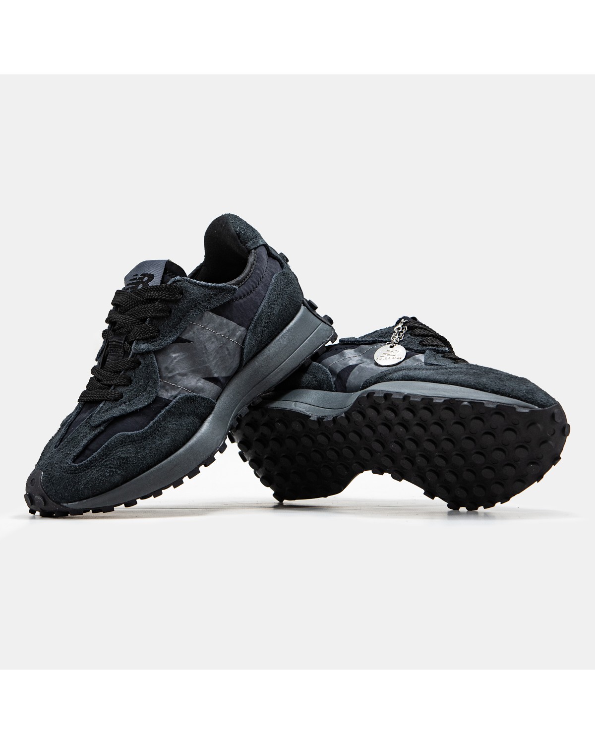 New Balance 327
