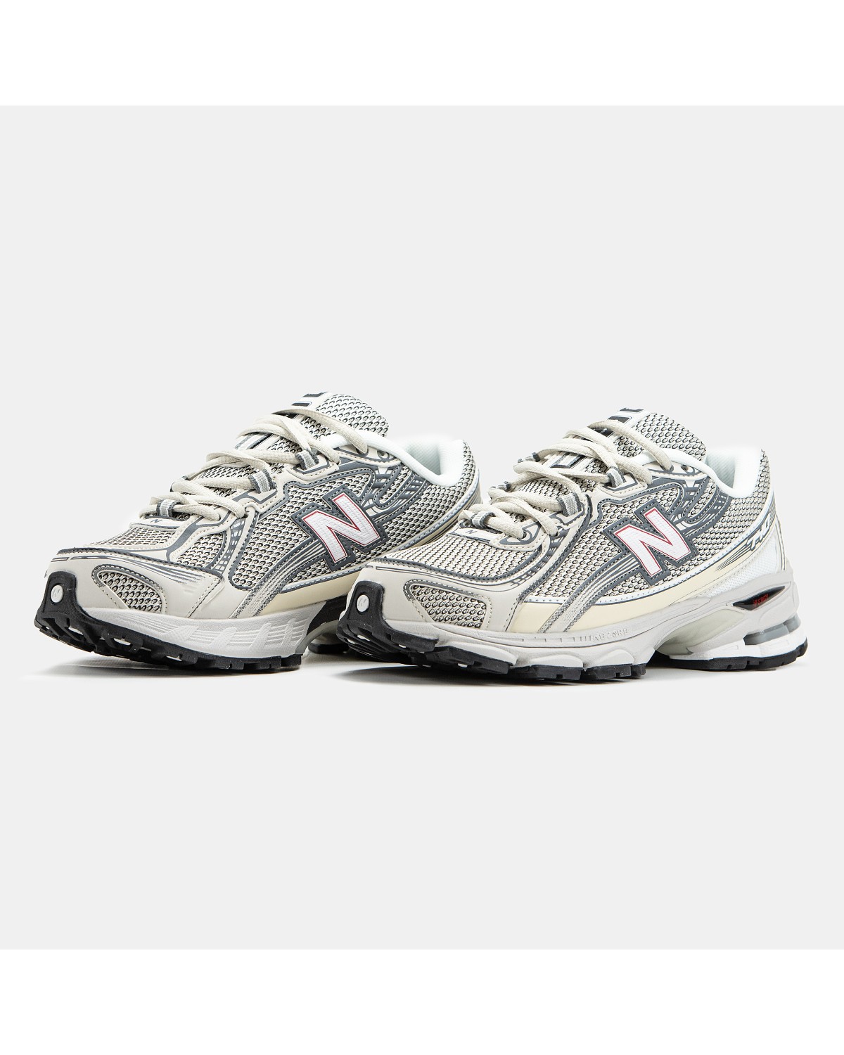 New Balance 740