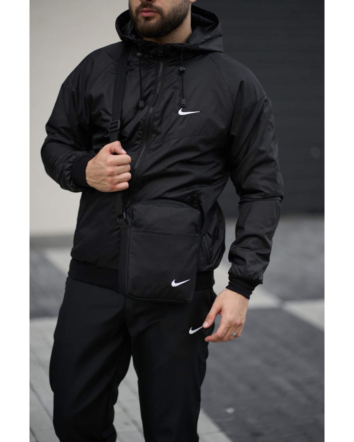 Комплект Nike вітрівка "Windrunner Jacket" чорна + штани "President" чорні