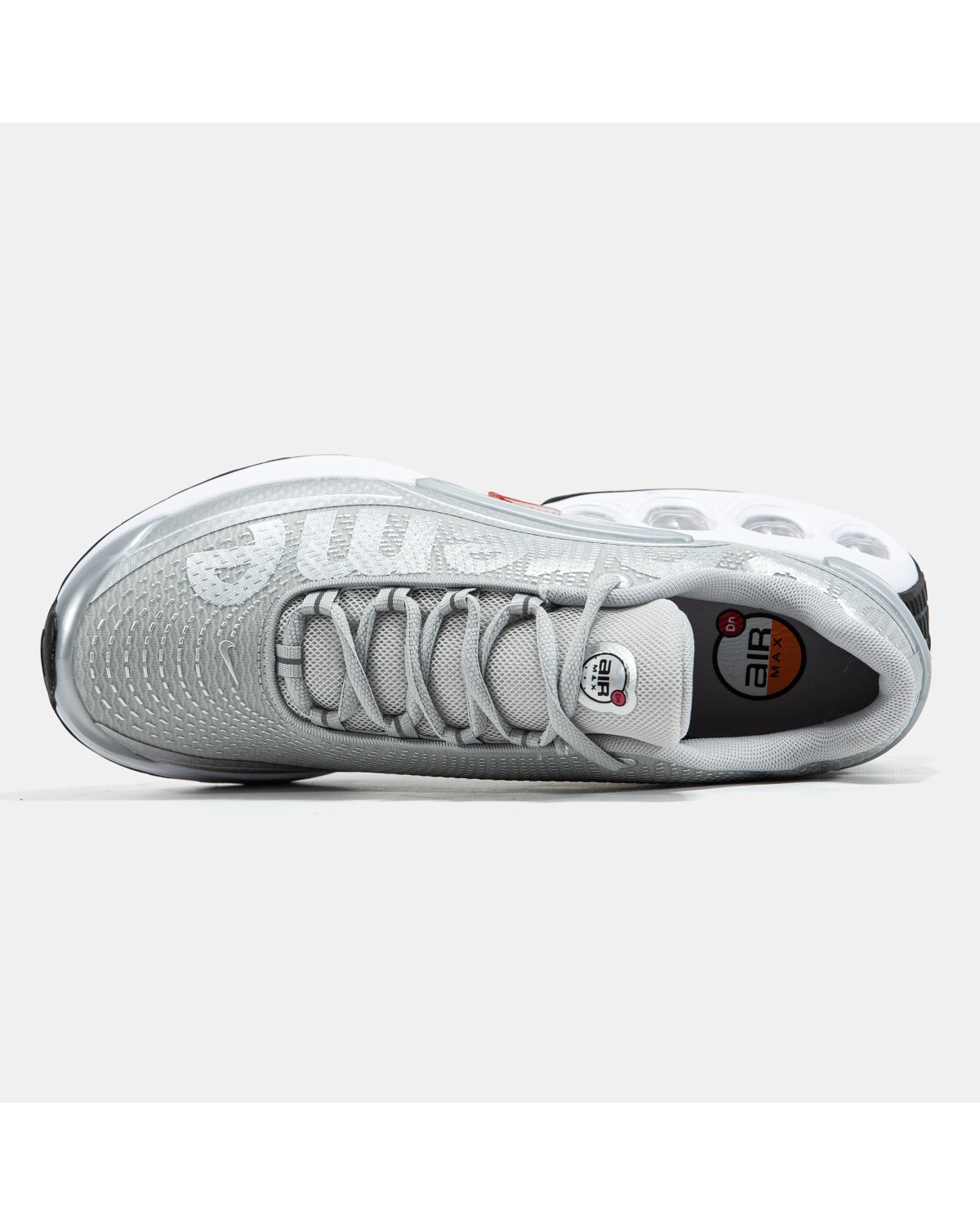 Nike Air Max DN x Supreme