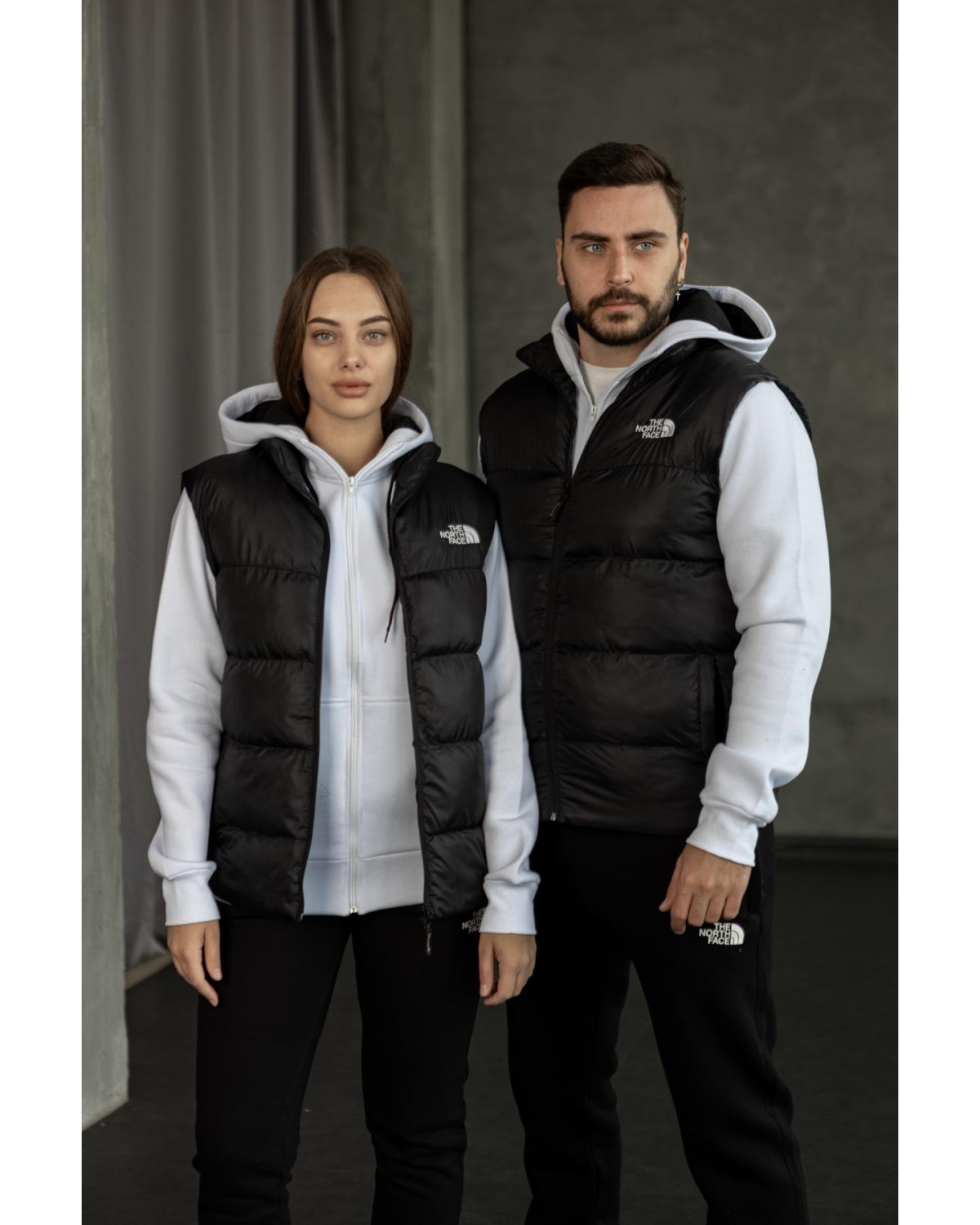 Комплект The North Face жилет - зіп - худі  - штани чорно - білий