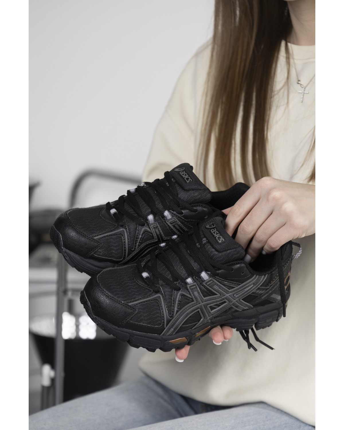 Asics Gel-Kahana 8 Black Gold Pink