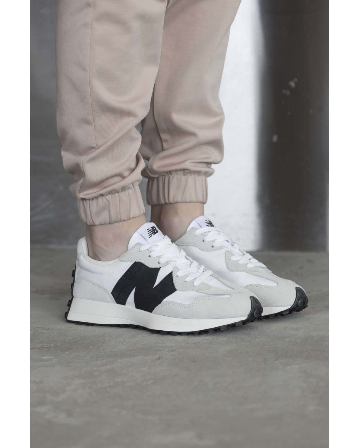 New Balance 327 Grey Black