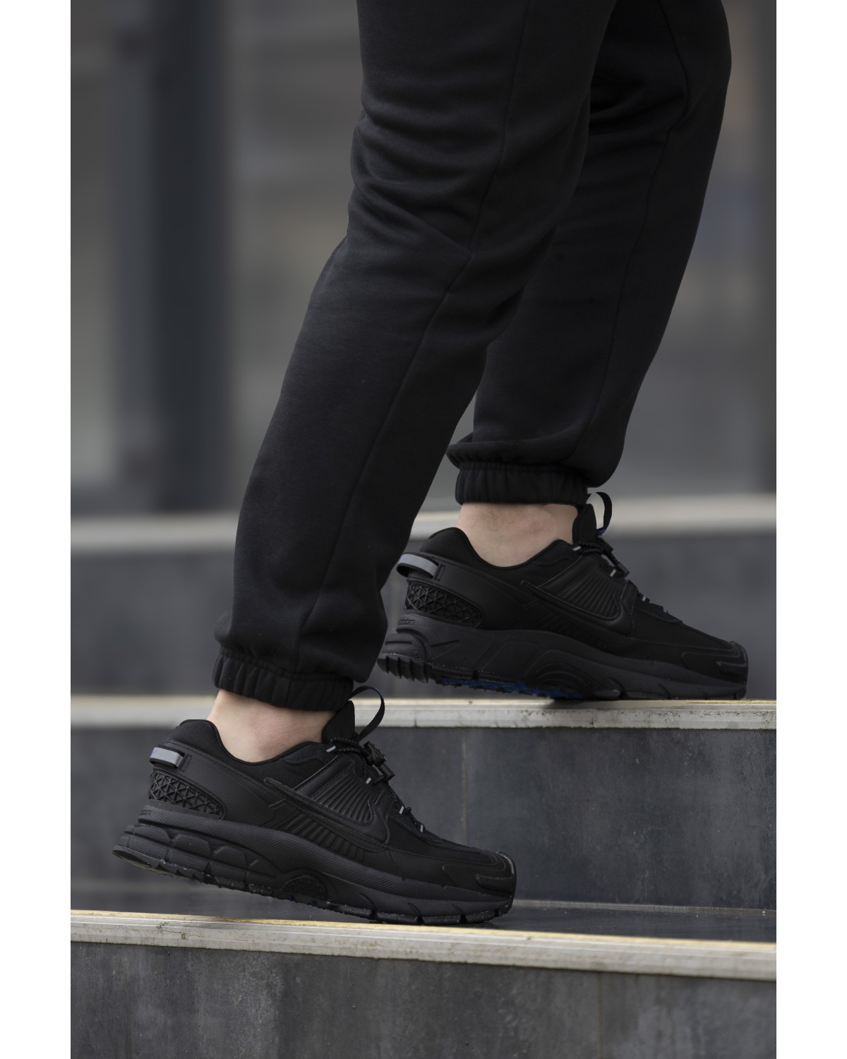 Nike Zoom Vomero Roam Black