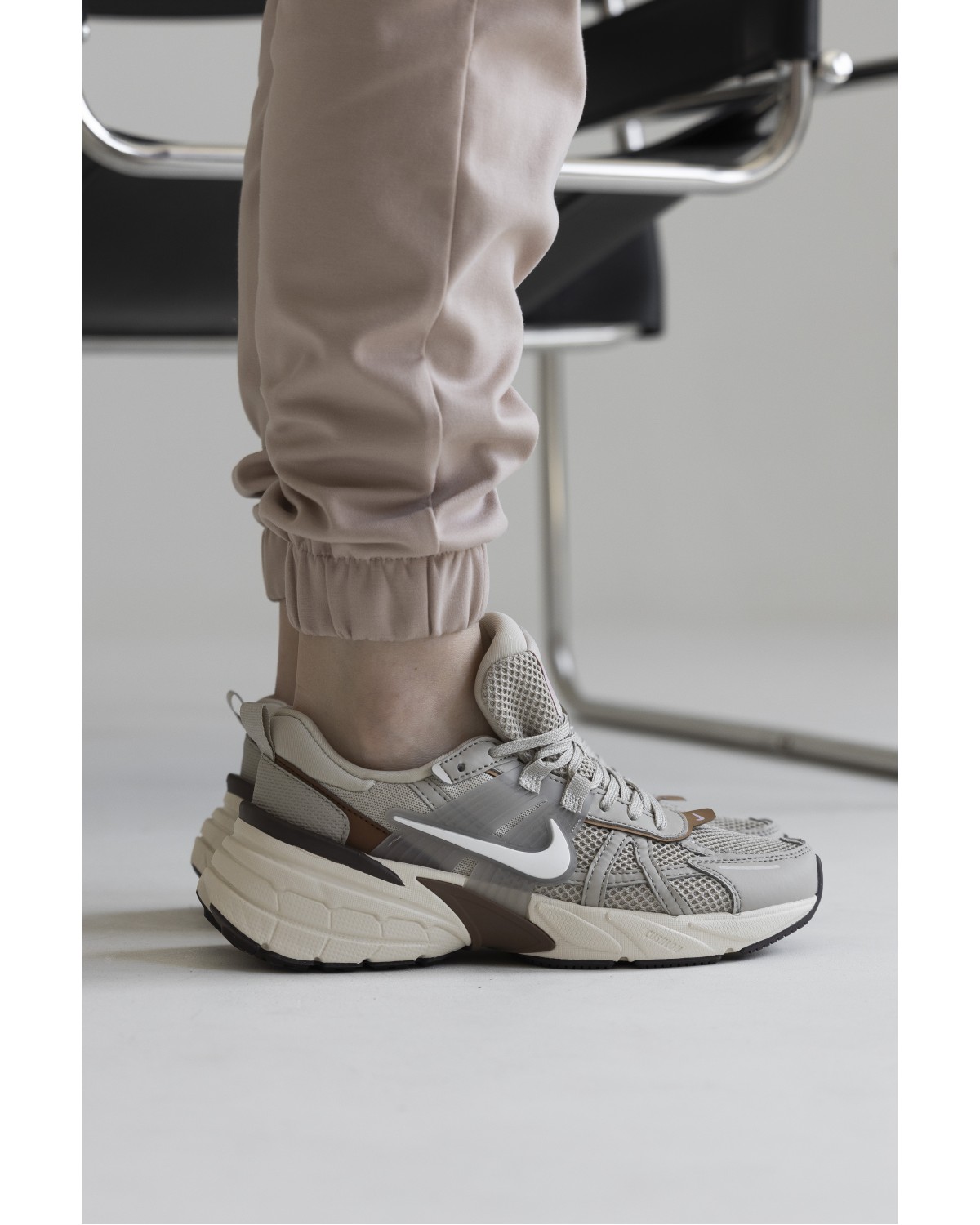 Nike V2K Runtekk Grey Brown