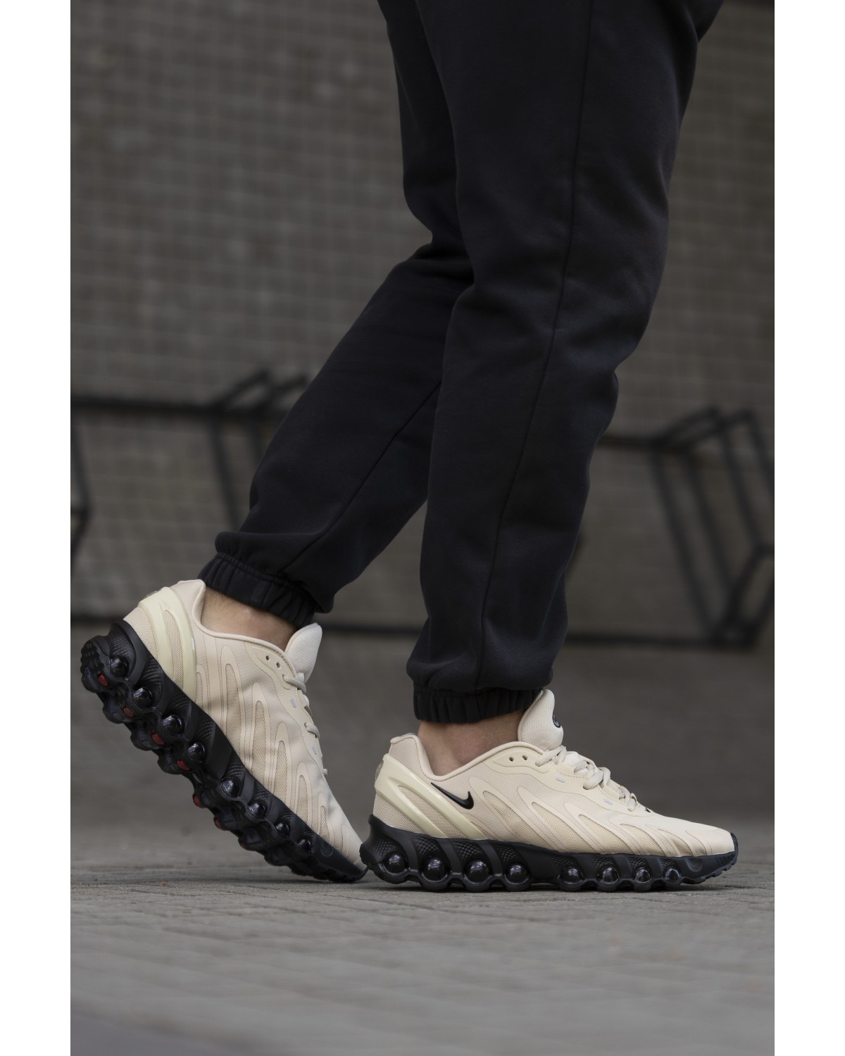 Nike Air Max DN8 Beige
