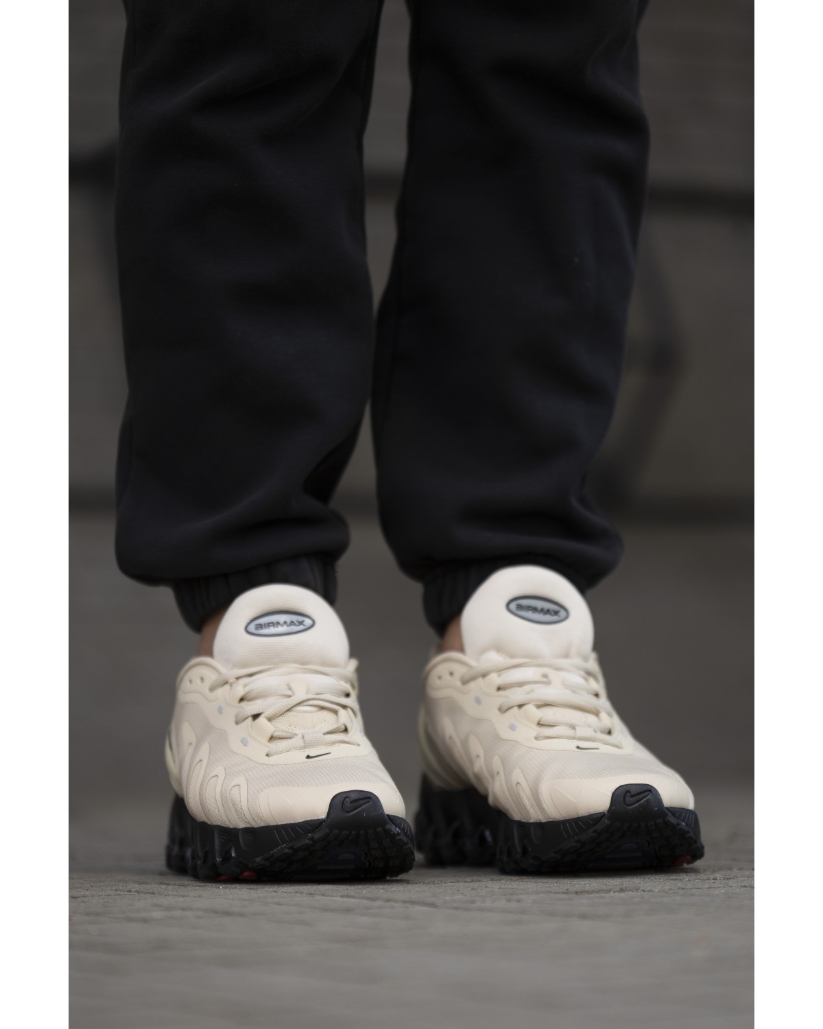 Nike Air Max DN8 Beige