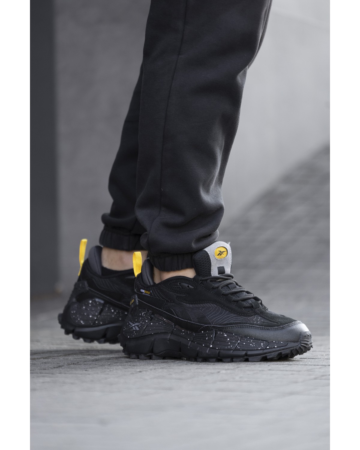 Reebok Zig Kinetica Il Edge Black Gray Cordura