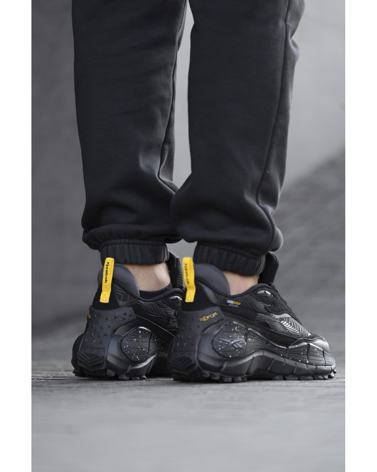 Reebok Zig Kinetica Il Edge Black Gray Cordura