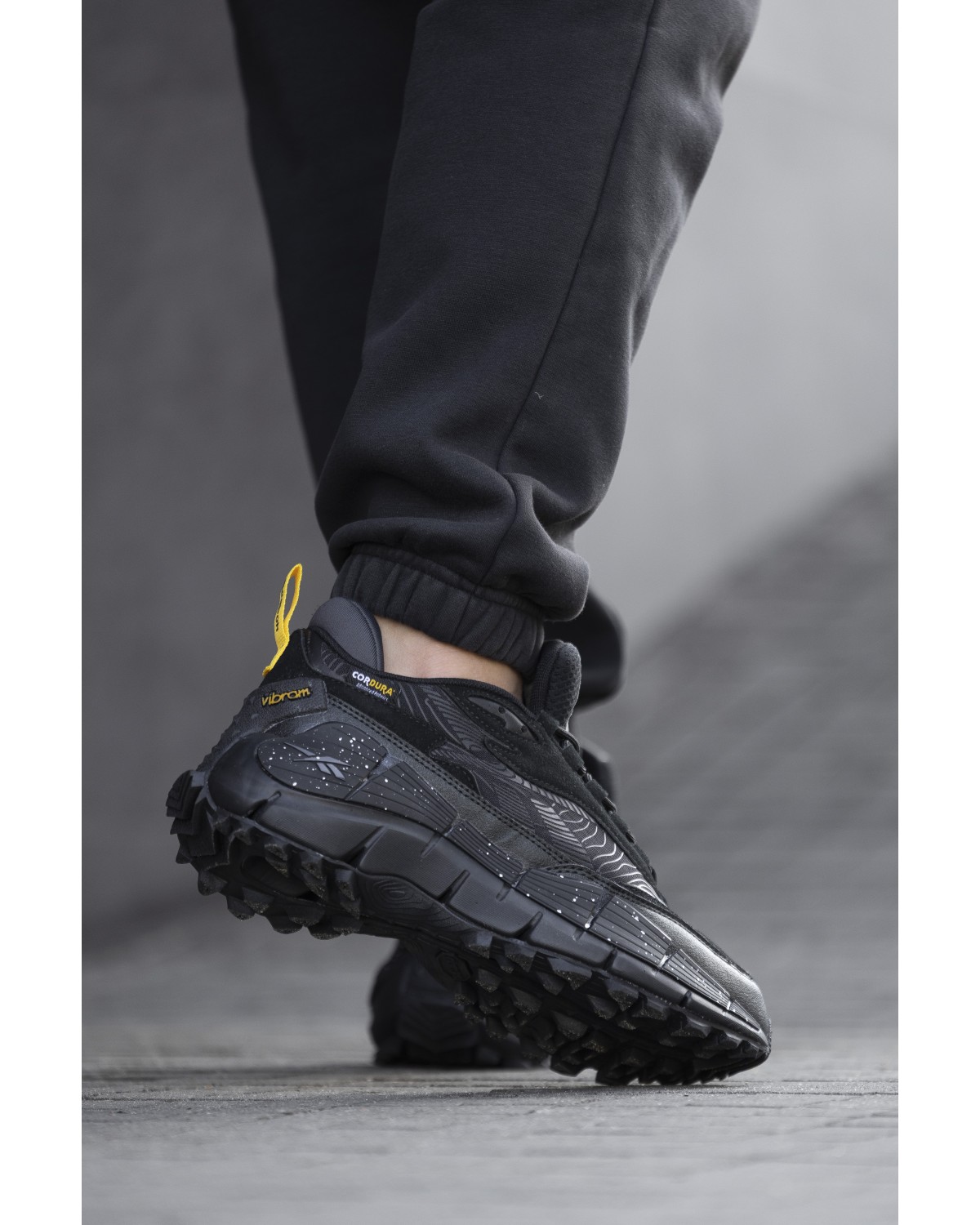 Reebok Zig Kinetica Il Edge Black Gray Cordura
