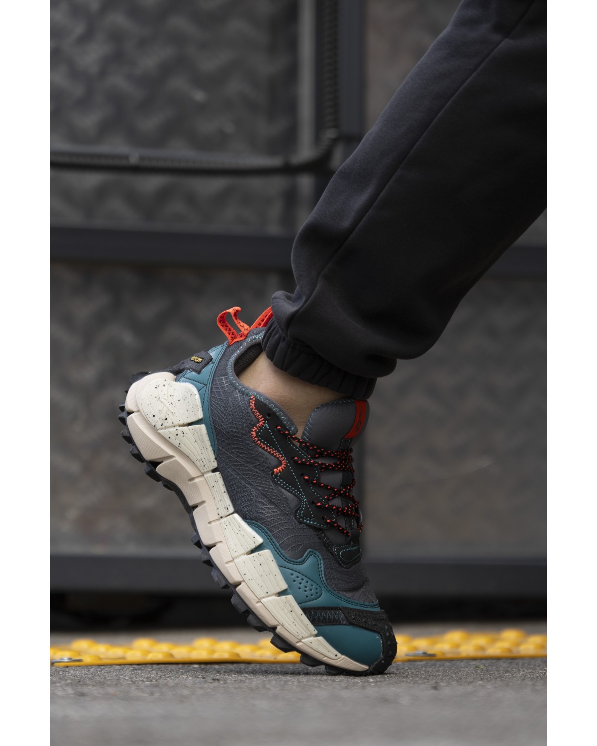 Reebok Zig Kinetica Edge Blue Orange