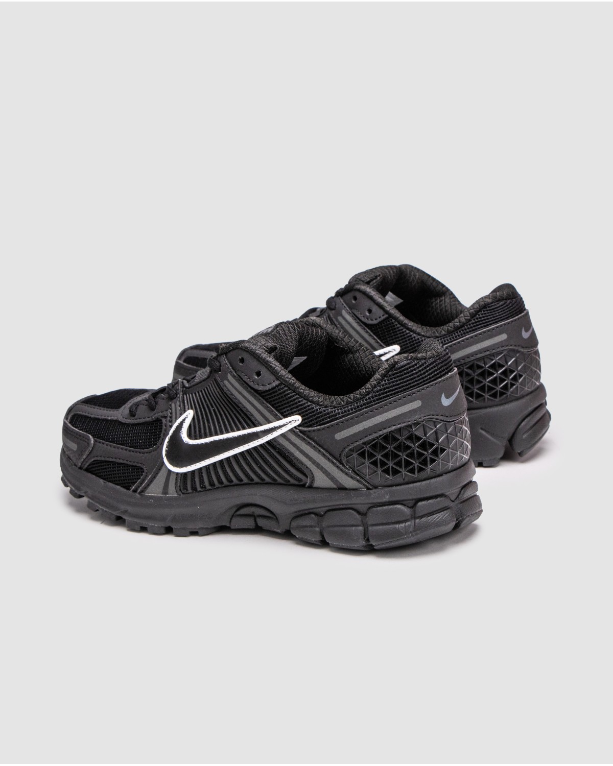 Nike Vomero 5 Black White