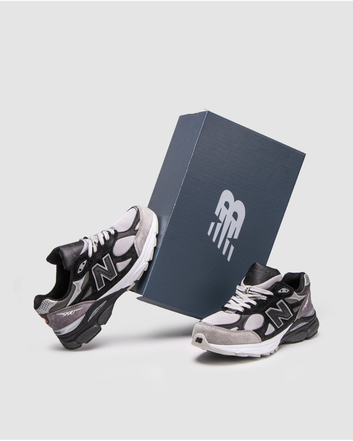 New Balance 990 v3 DLTR Greyscale