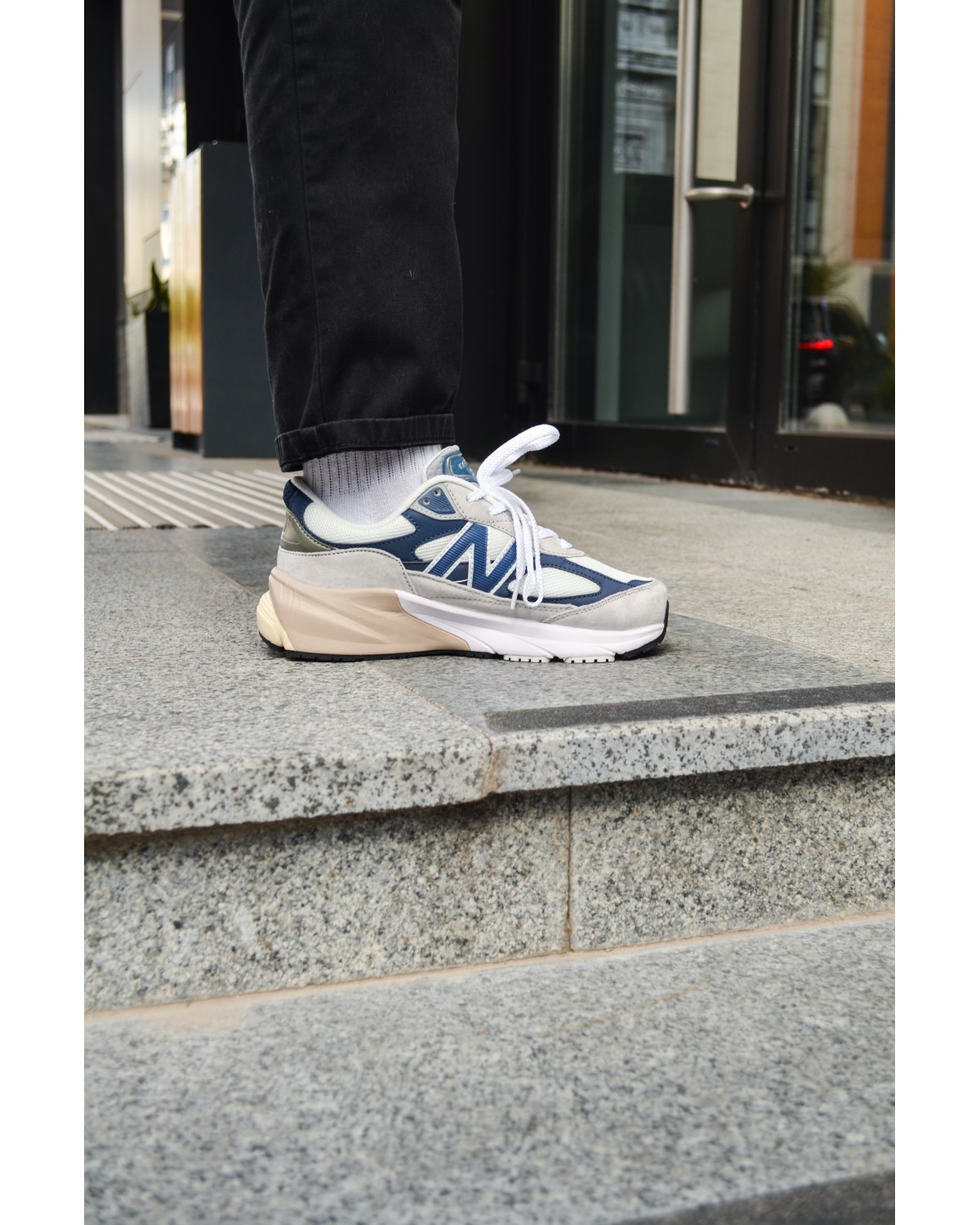 New Balance 990 v6