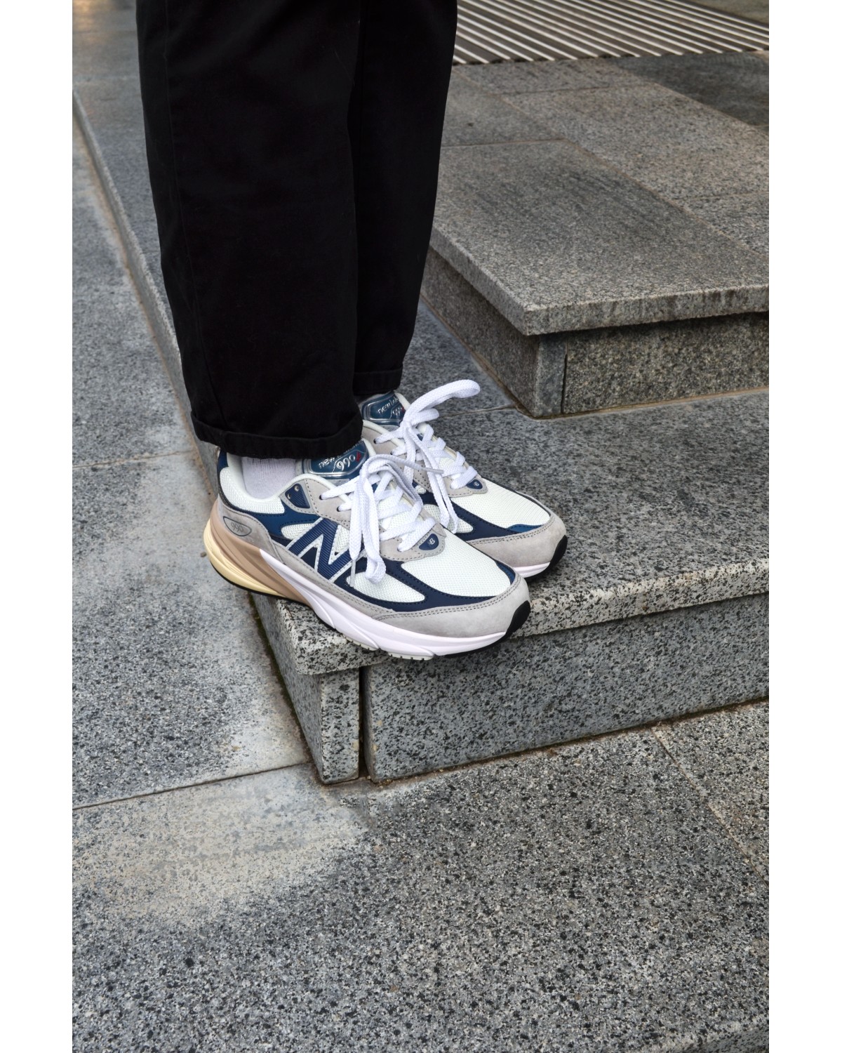 New Balance 990 v6