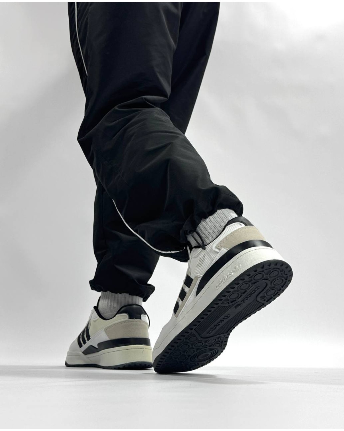 Adidas Forum White Black