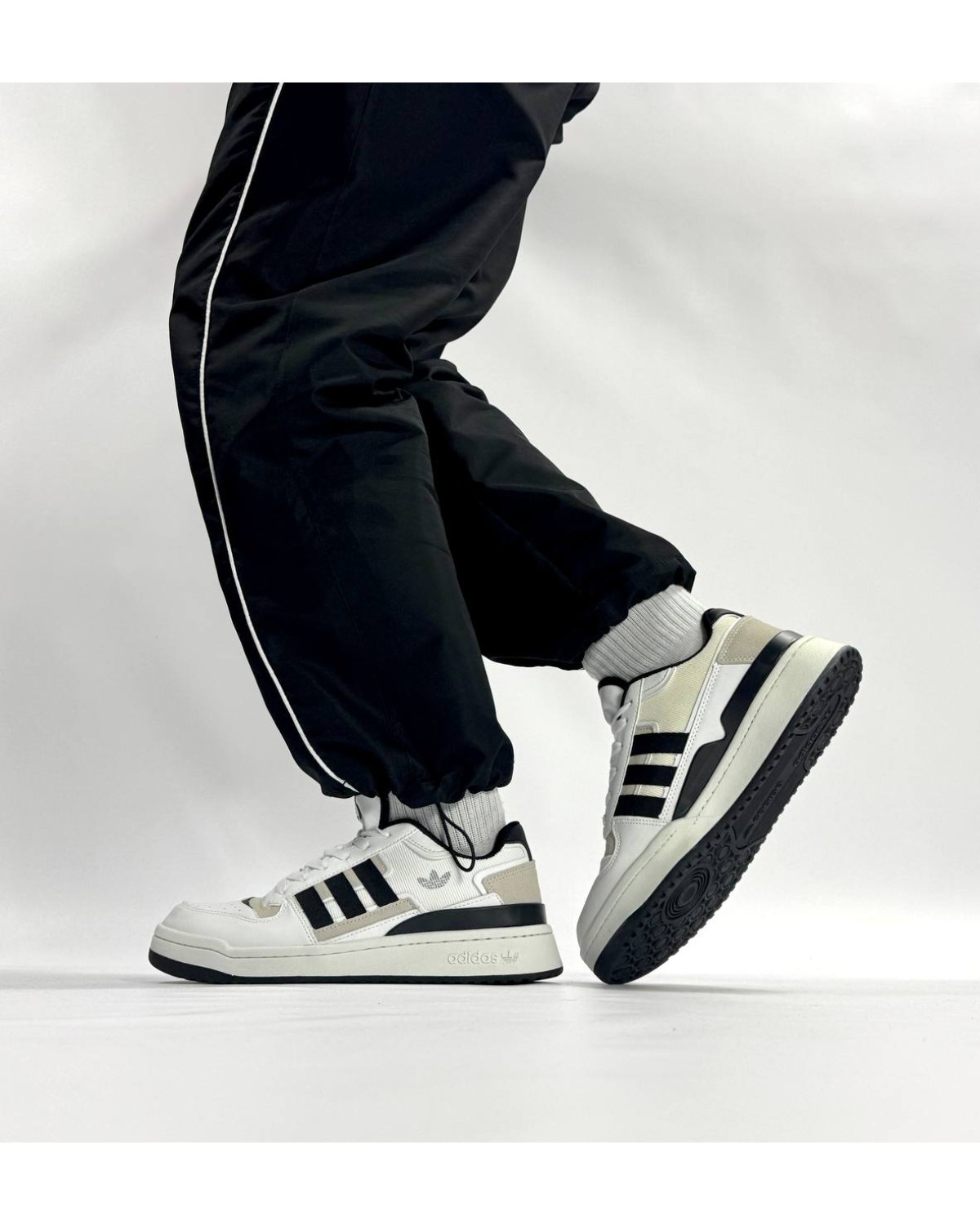 Adidas Forum White Black