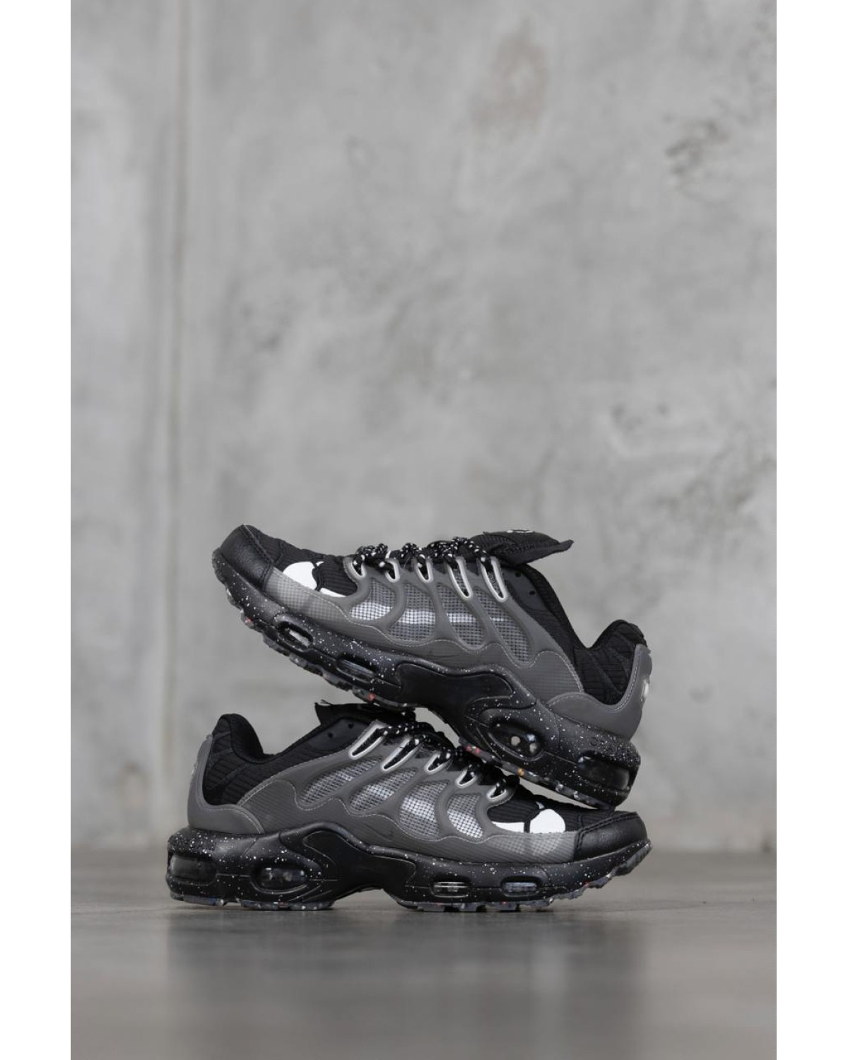 Nike Air Max Plus Triple Black/White