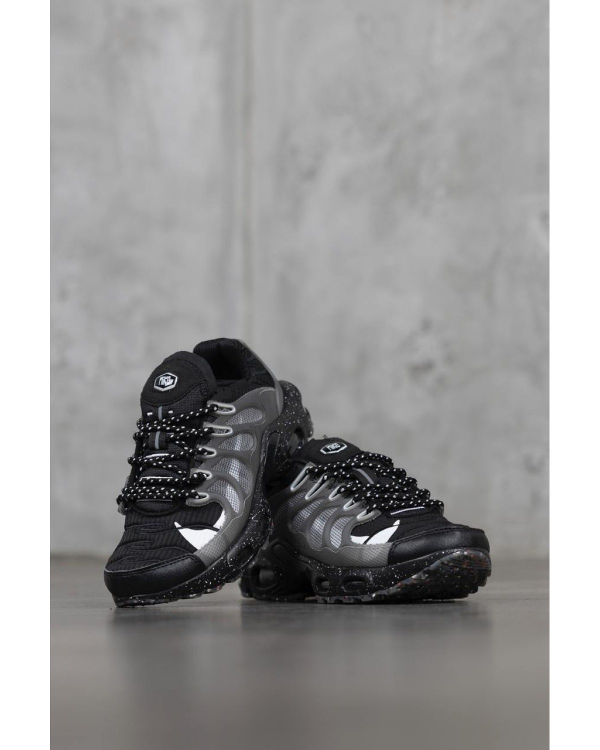 Nike Air Max Plus Triple Black/White