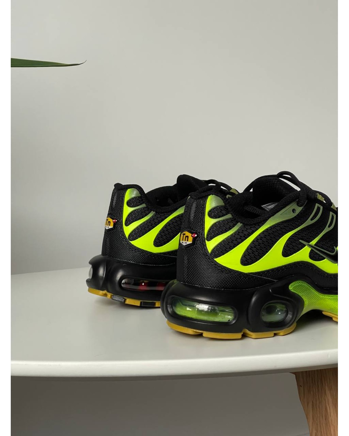 Nike Air Max Plus Black Green DM0032-010