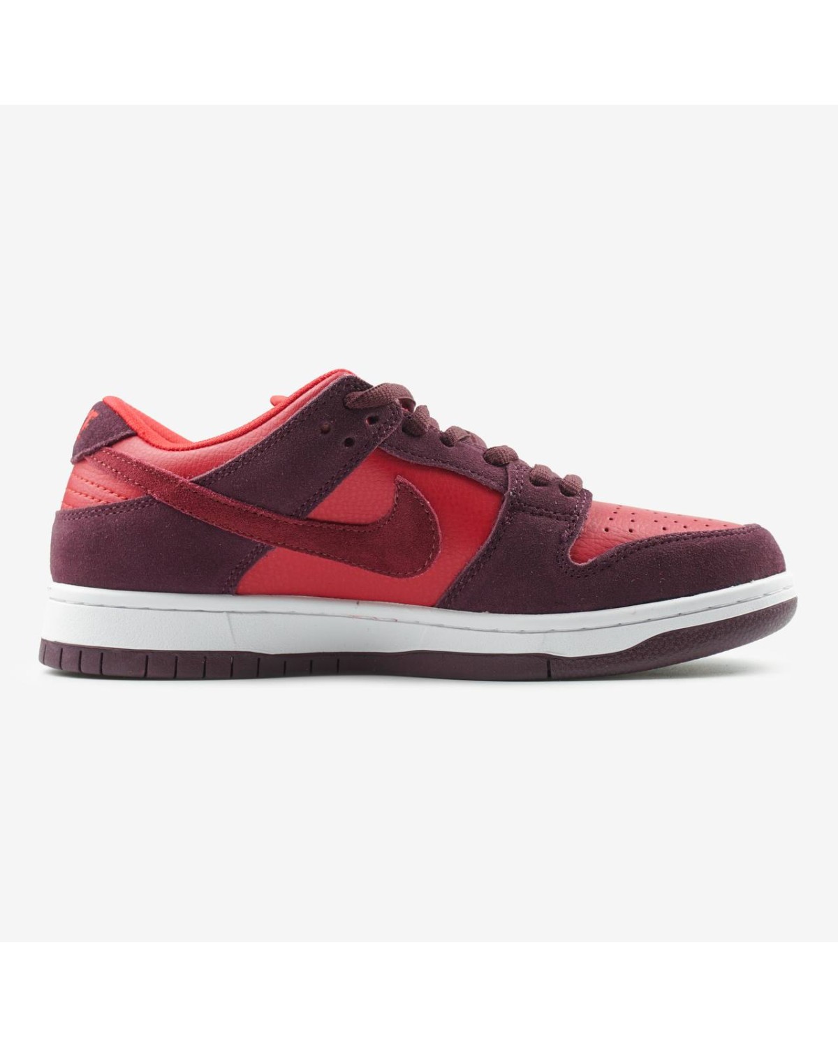Nike SB Dunk Cherry