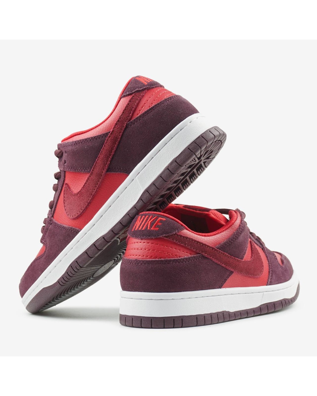 Nike SB Dunk Cherry