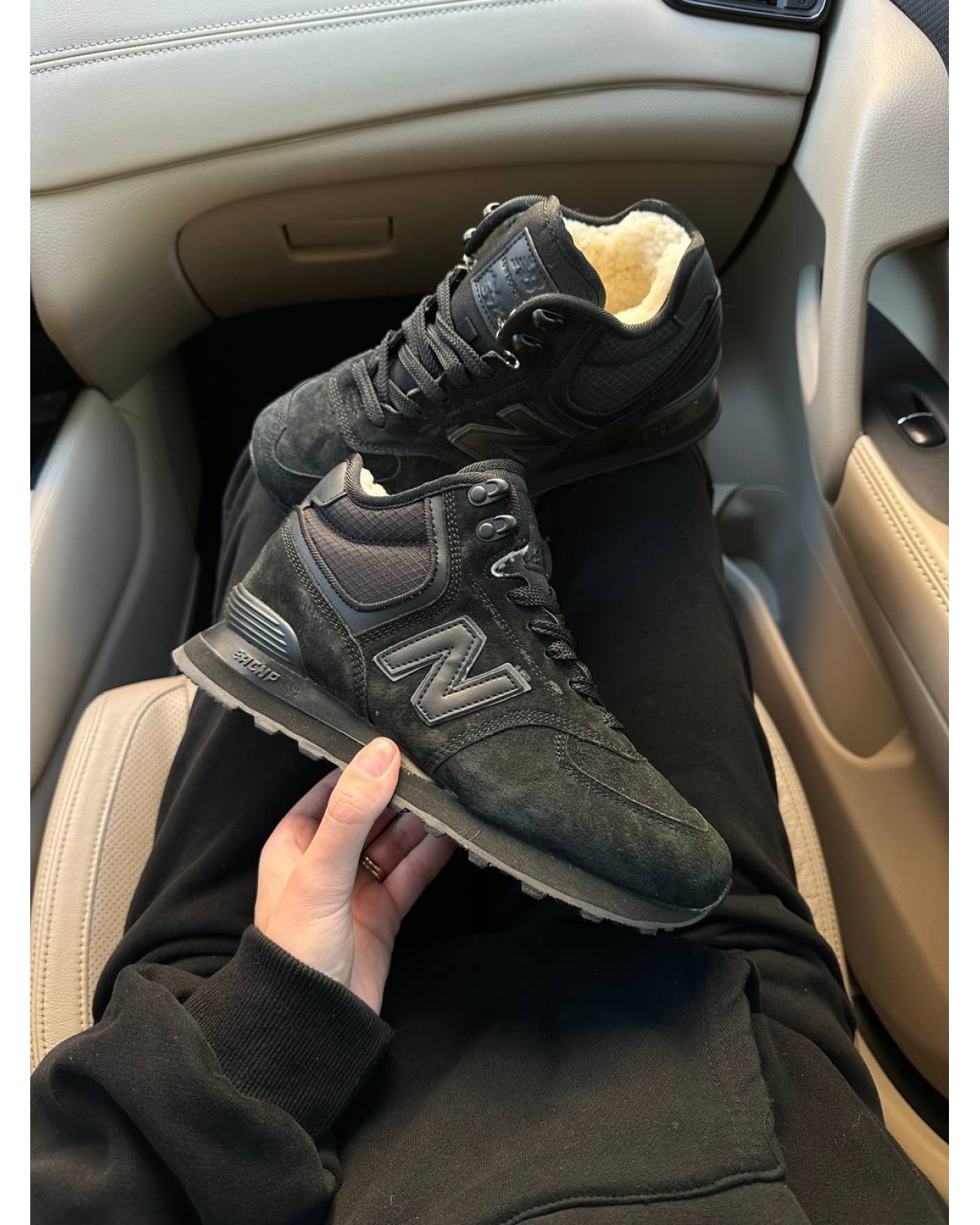 New Balance 574 Black Fur