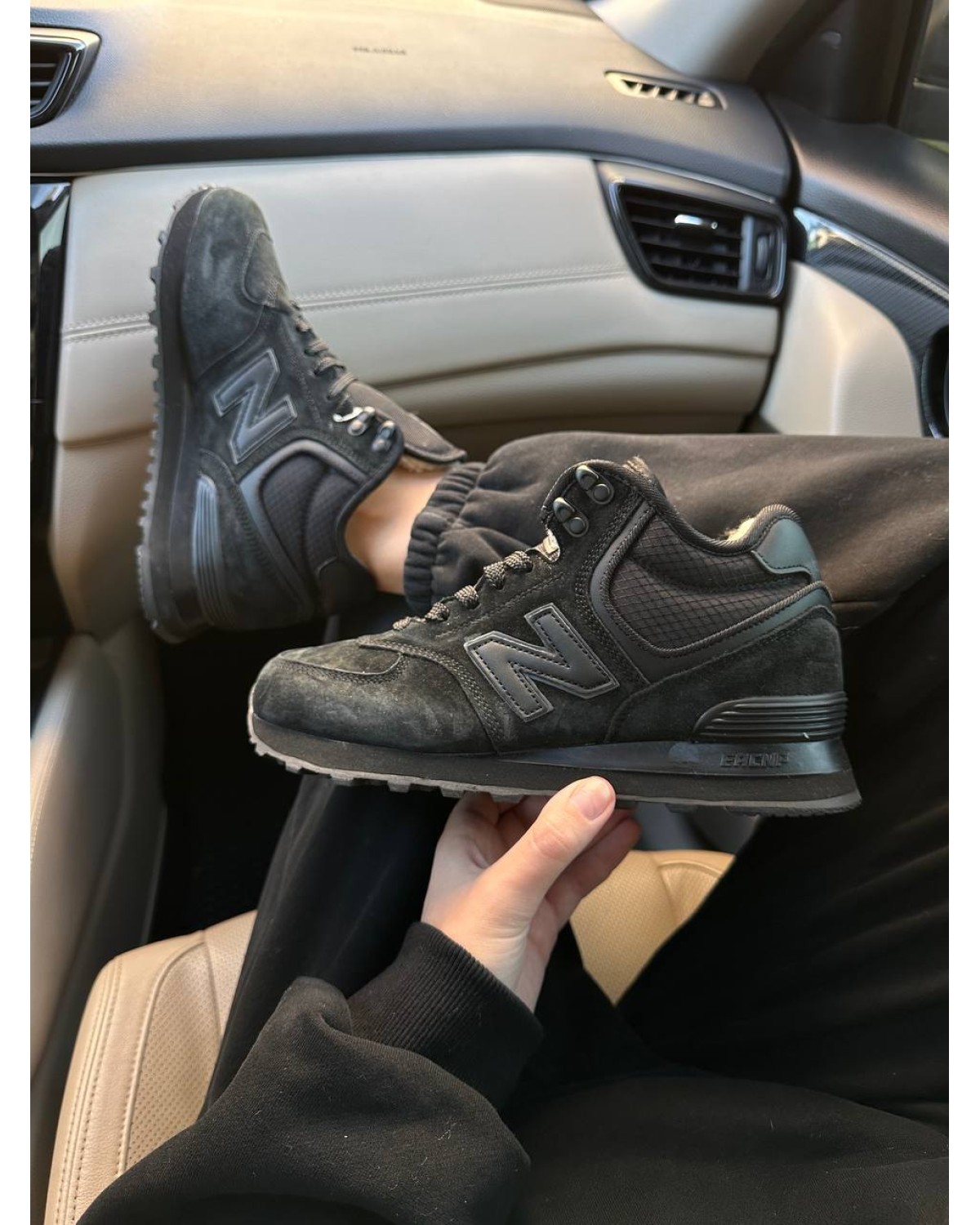New Balance 574 Black Fur
