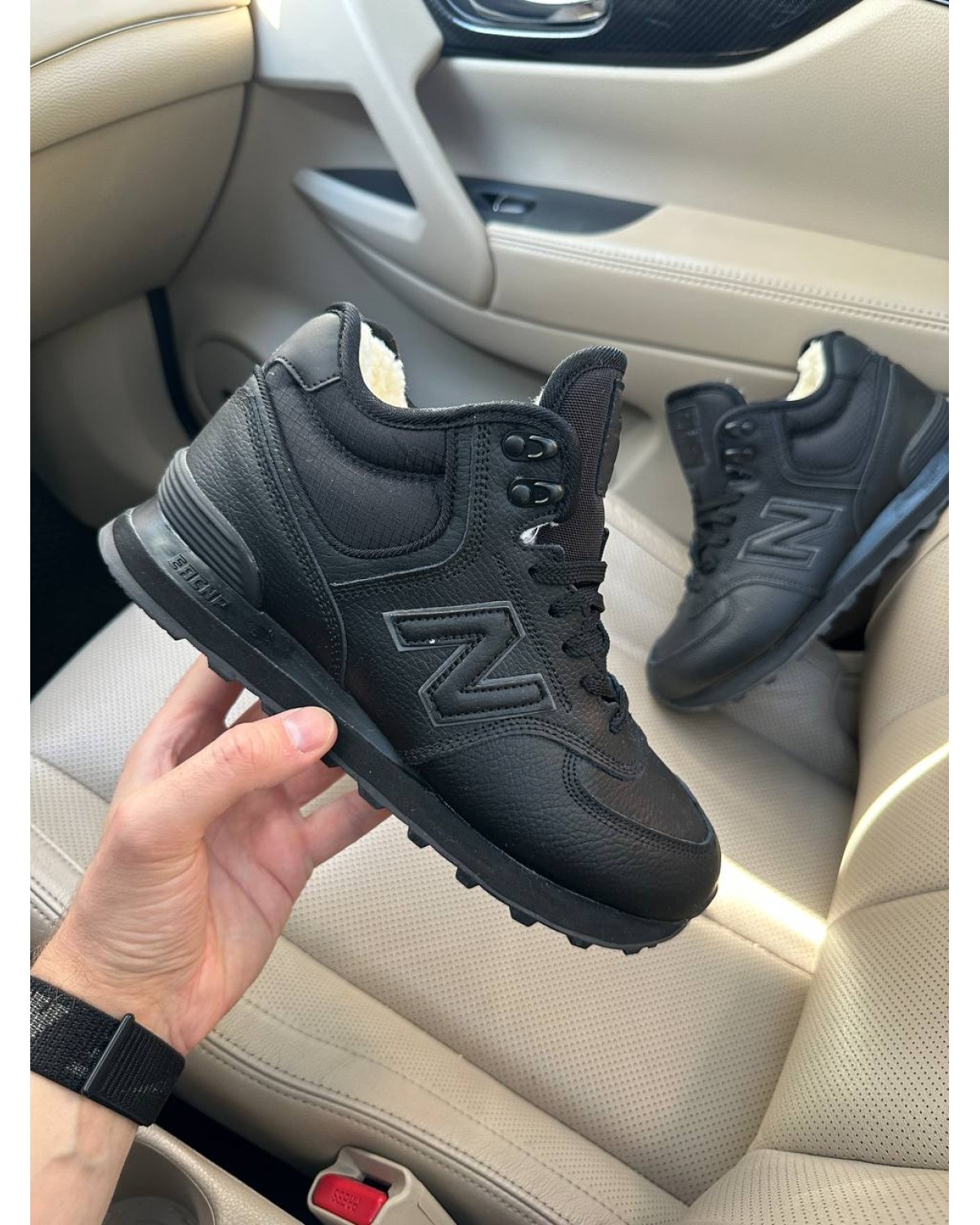 New Balance 574 Black Leather Fur