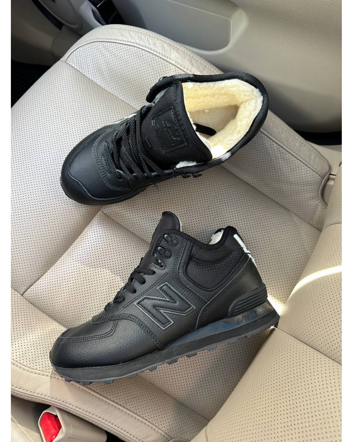 New Balance 574 Black Leather Fur