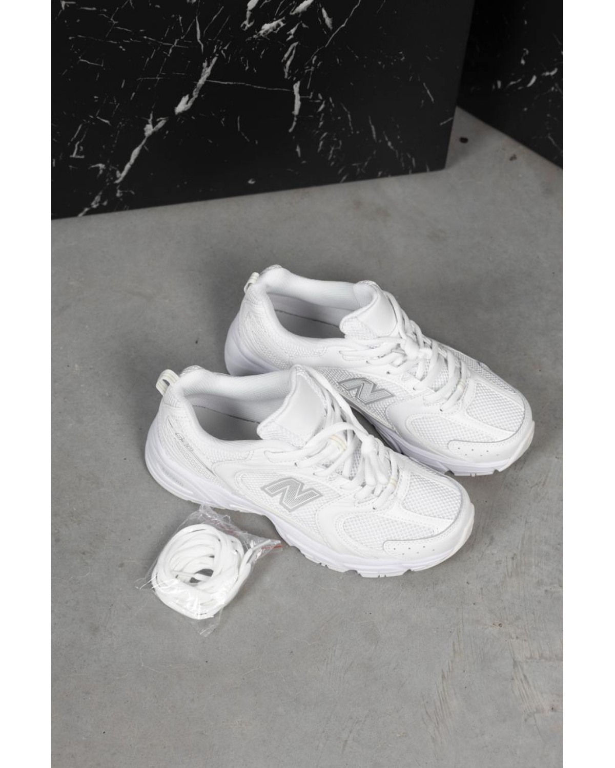 New Balance 530 Triple White
