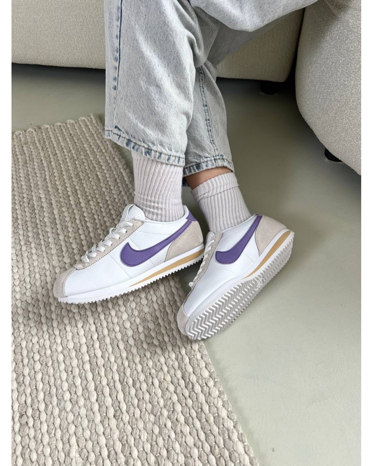Nike Cortez white violet