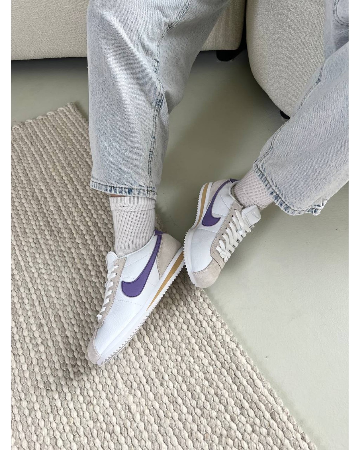Nike Cortez white violet