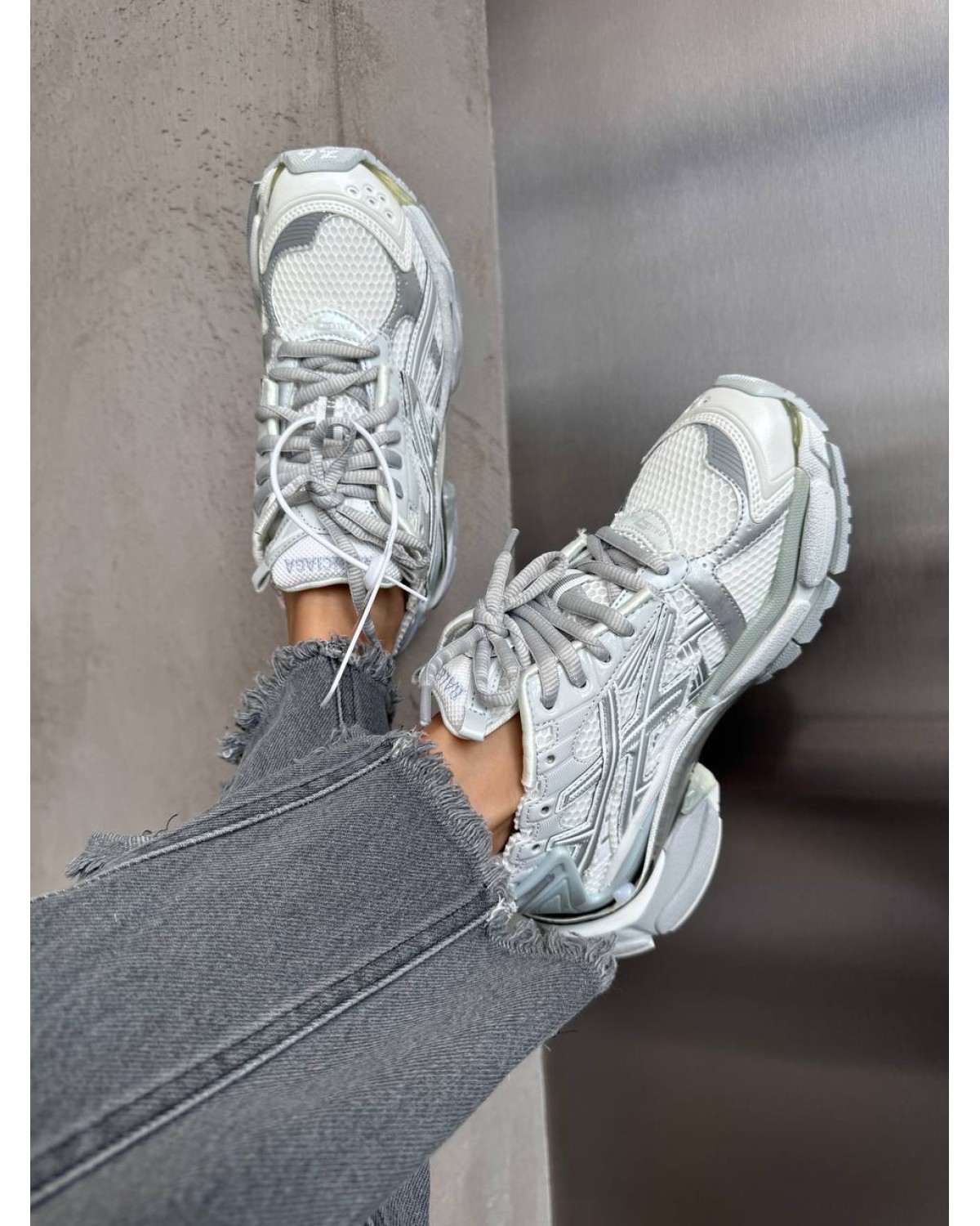Balenciaga Runner Trainer White / Silver