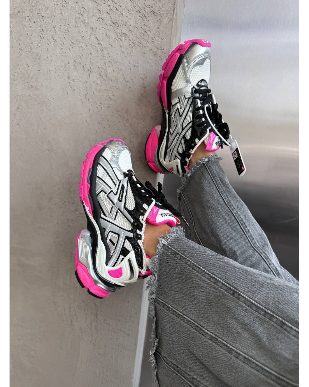 Balenciaga Runner Trainer black / pink / silver
