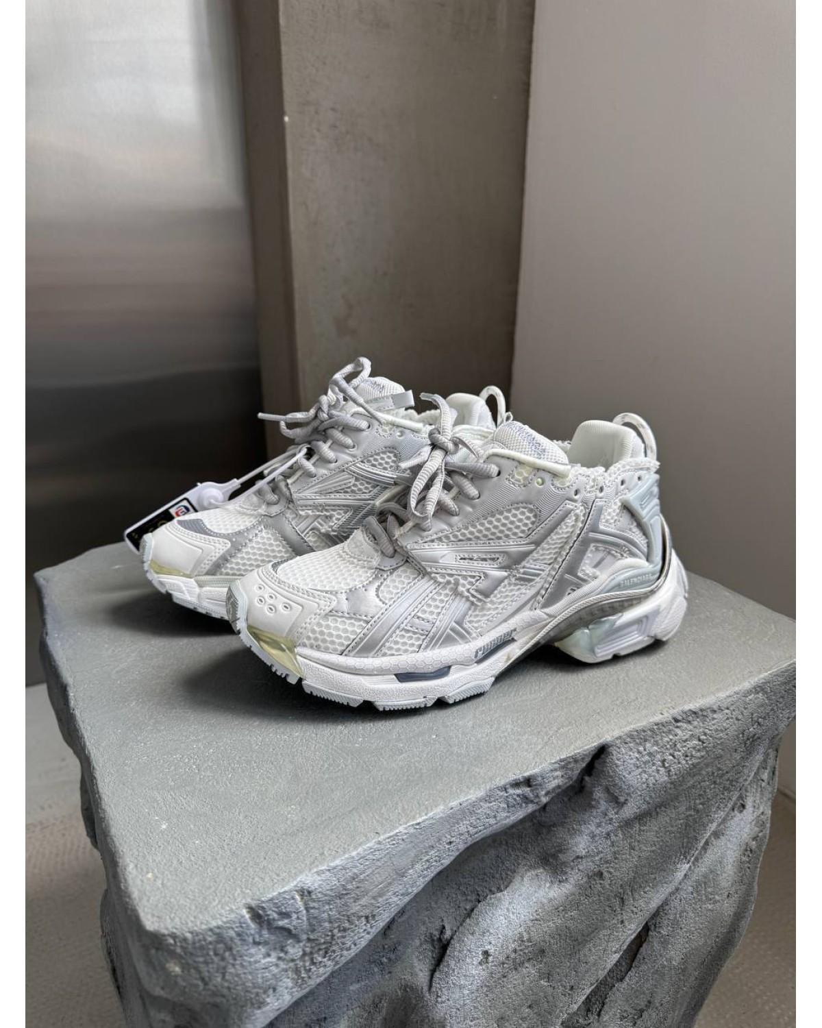 Balenciaga Runner Trainer White / Silver