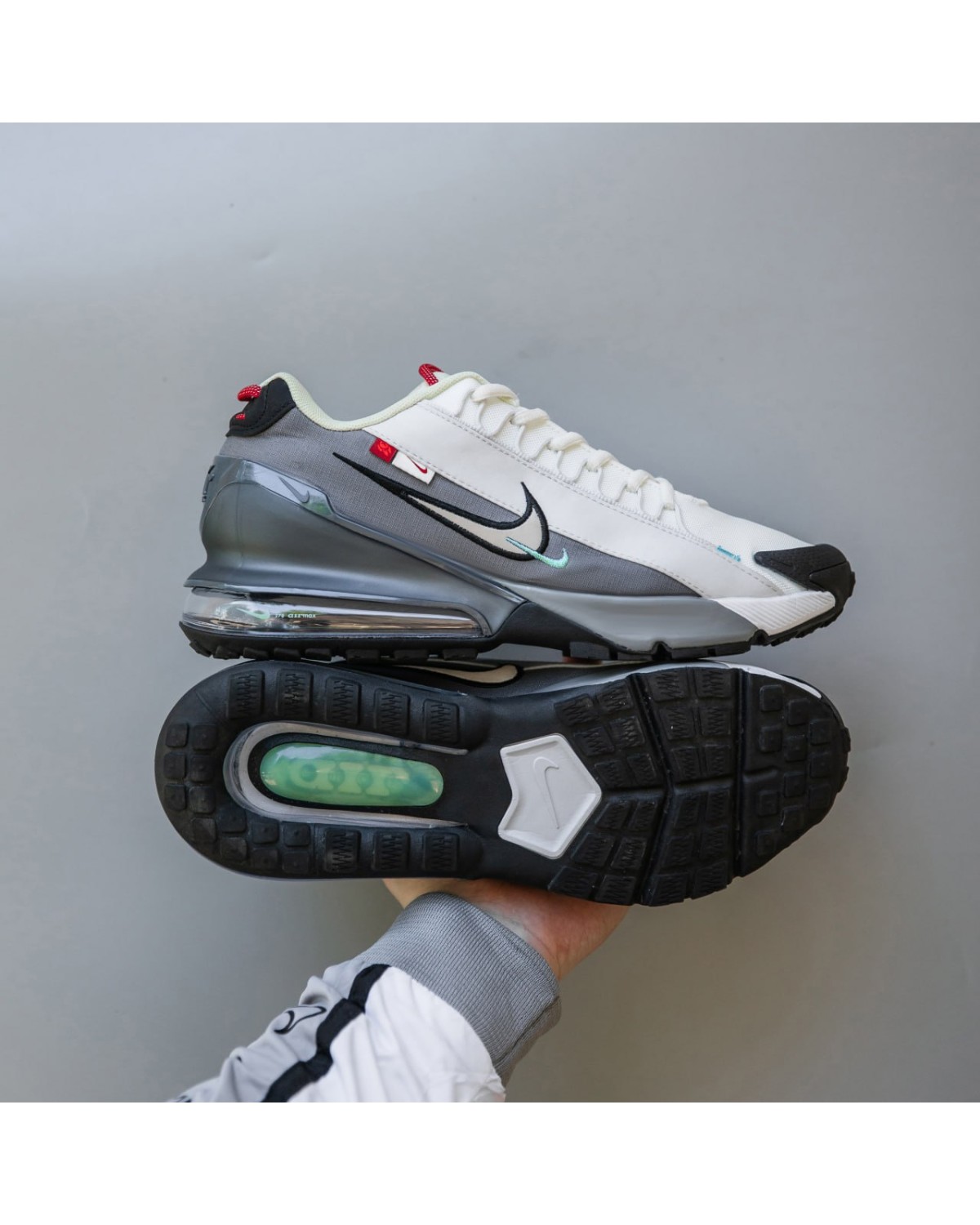 Nike Air Max 270