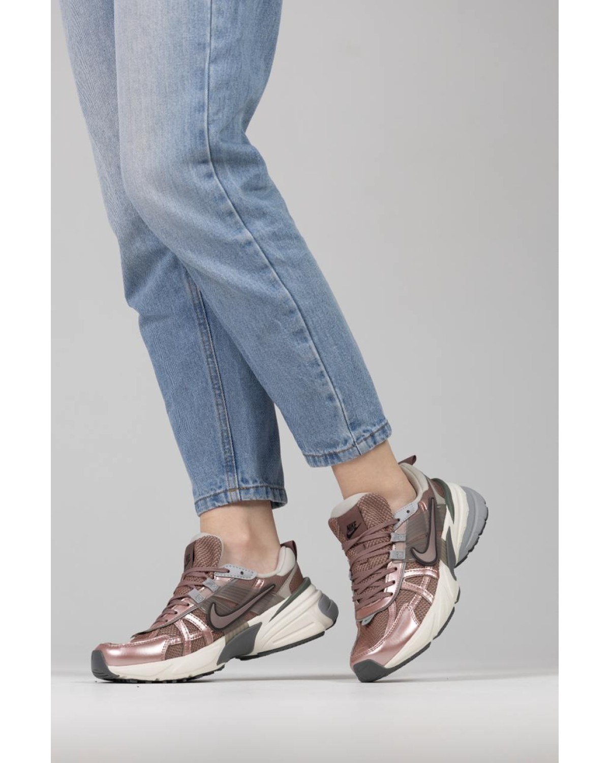 Nike V2K Runtekk Pink