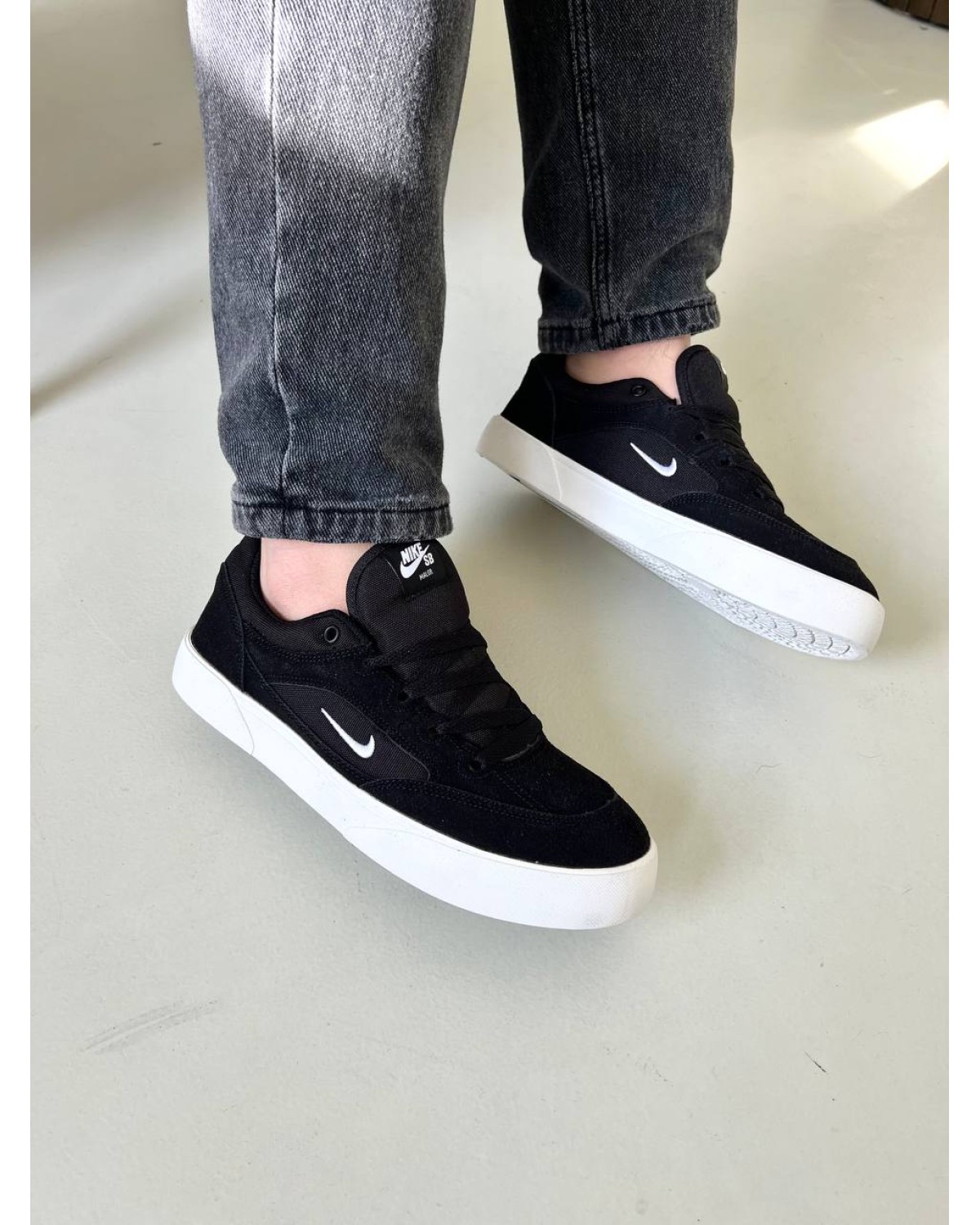 Nike sb skate shoes black