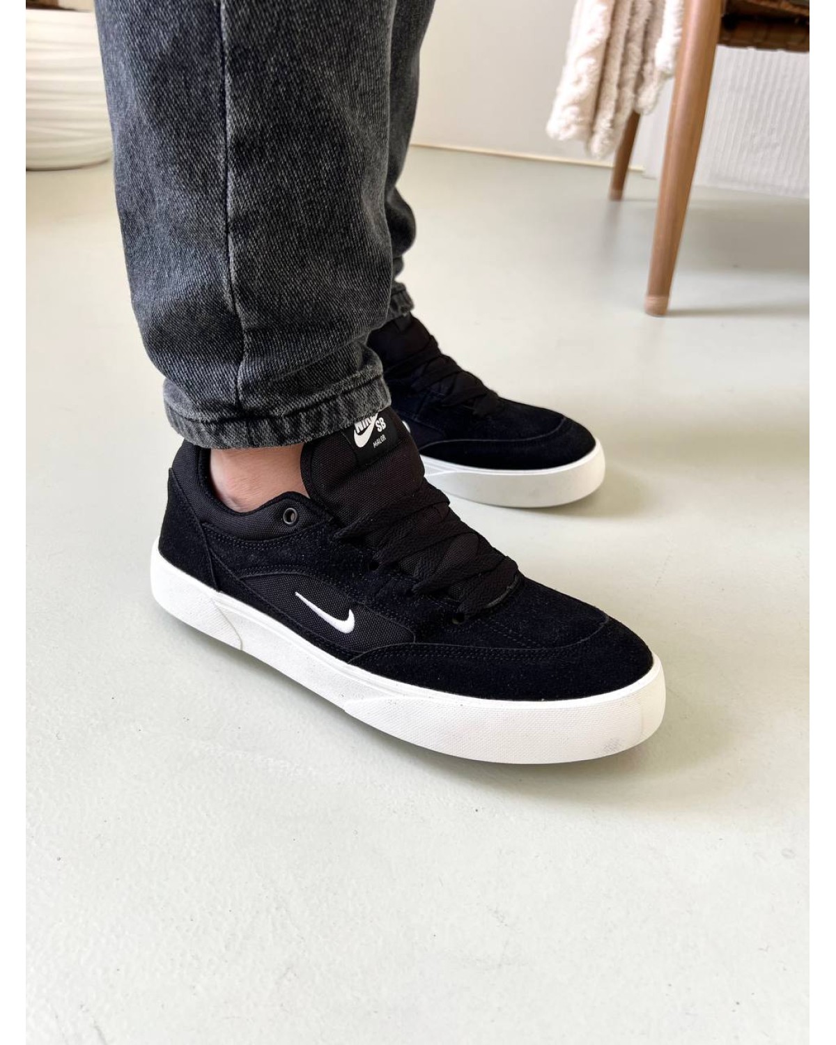 Nike sb skate shoes black