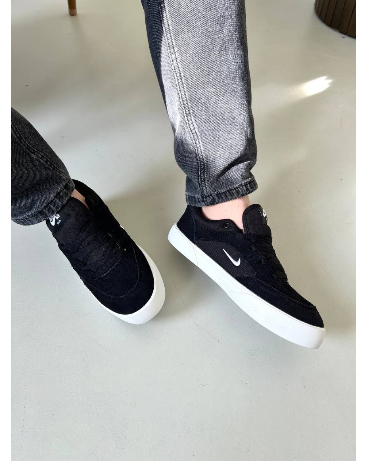 Nike sb skate shoes black