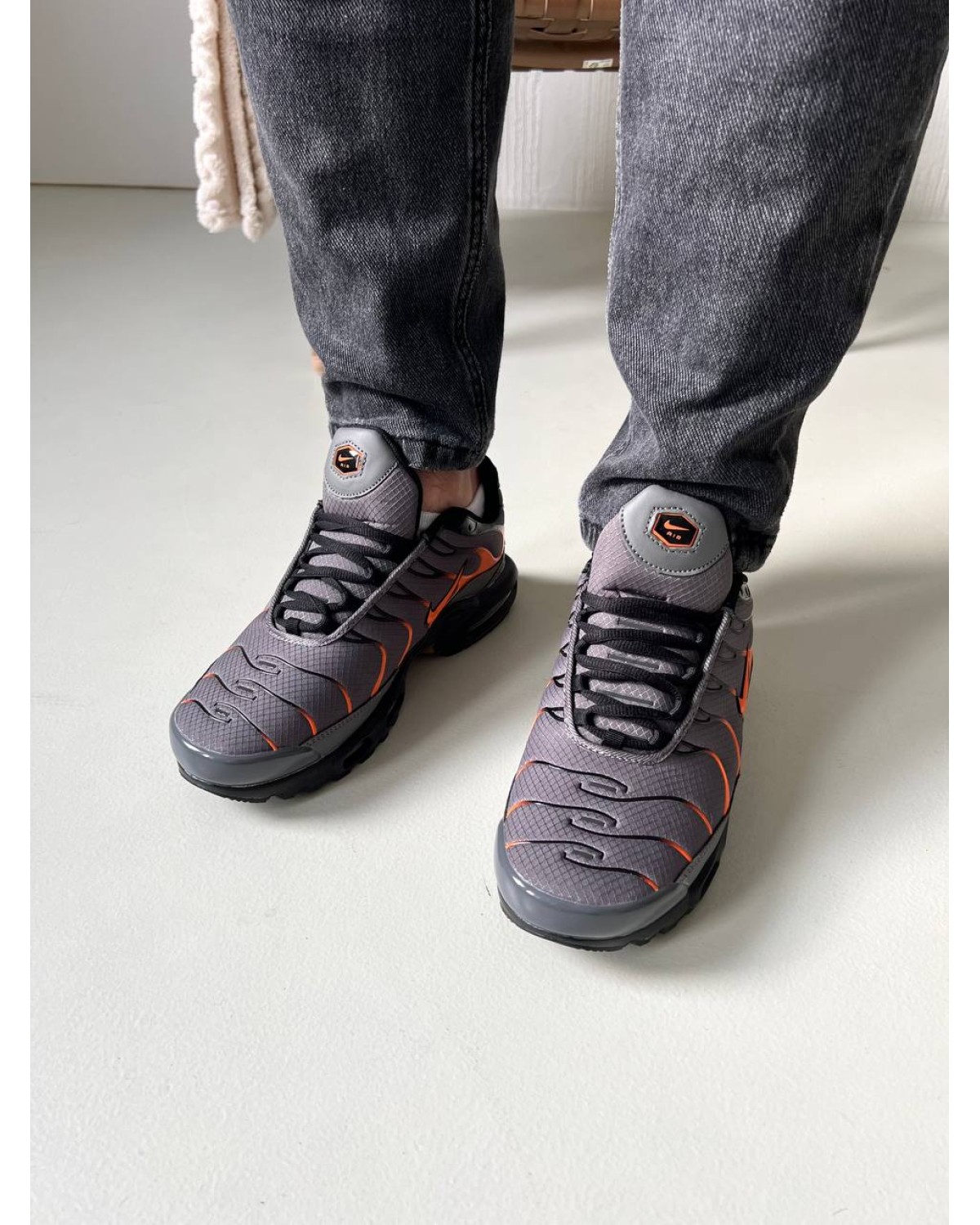 Nike TN Grey Orange