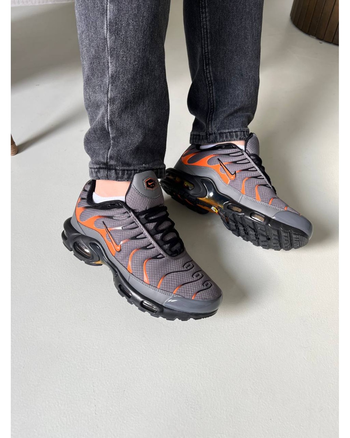 Nike TN Grey Orange