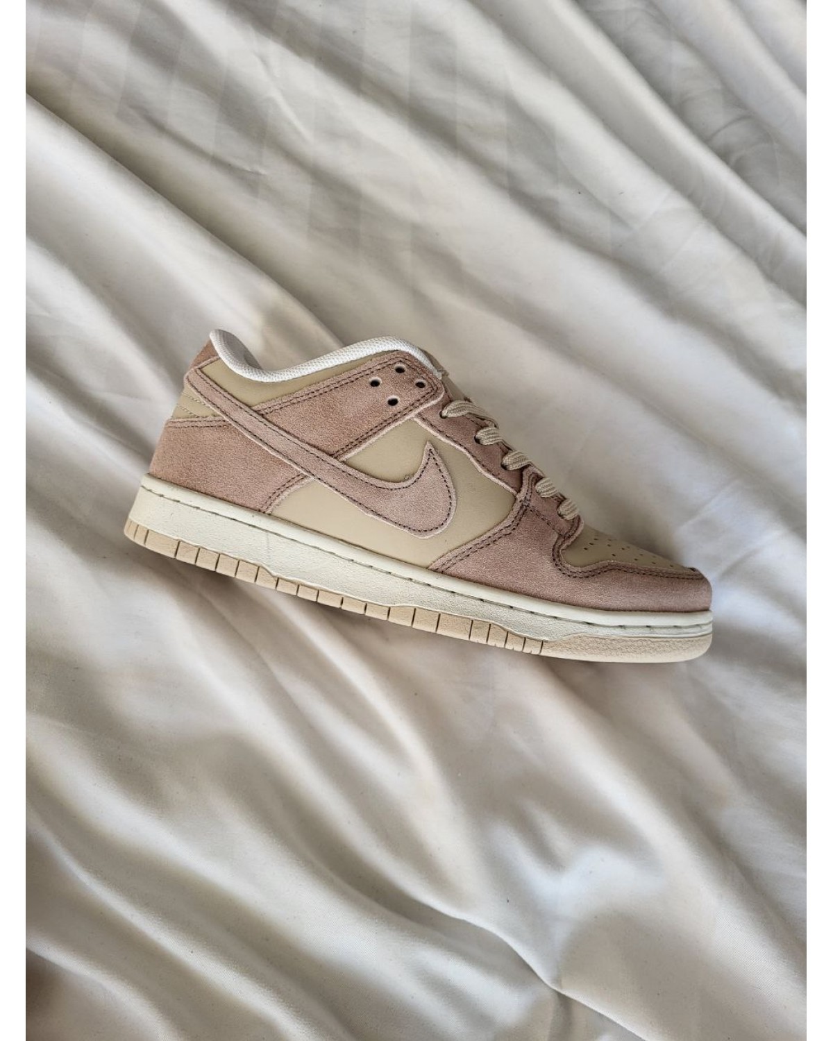 Nike sb dunk low pink