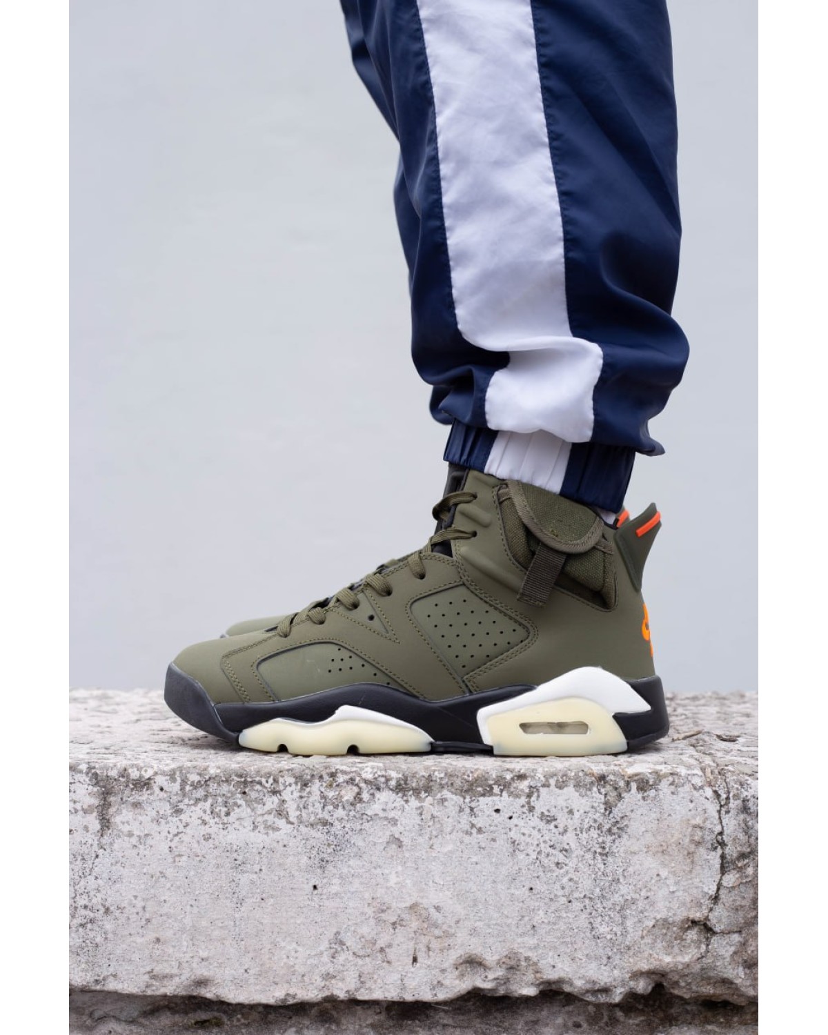 Nike Air Jordan Retro 6 Green Travis Scott
