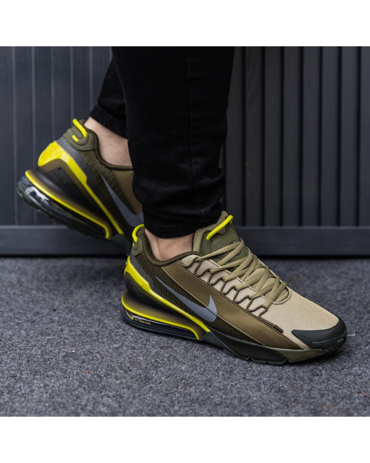 Nike Air Max 270