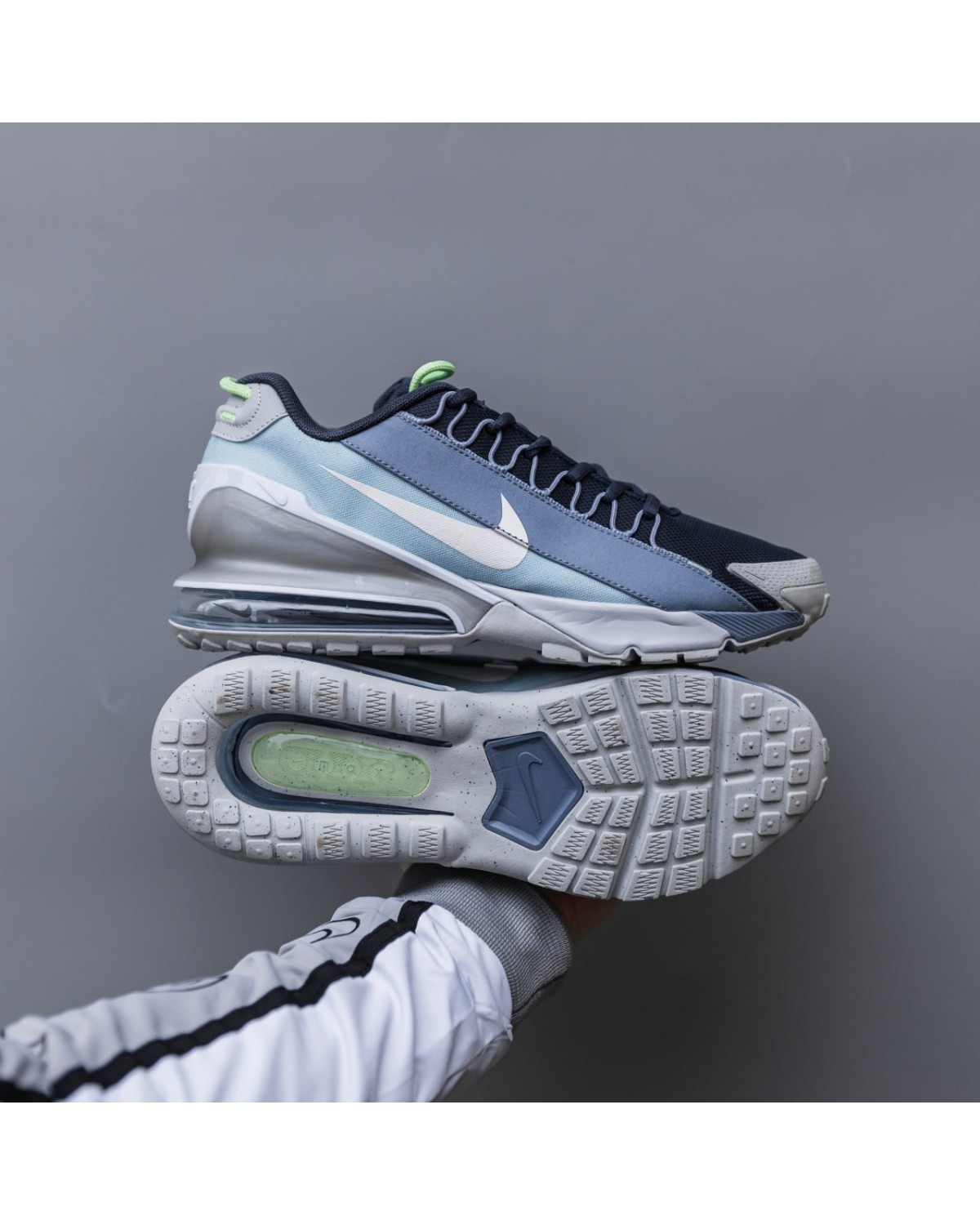 Nike Air Max 270